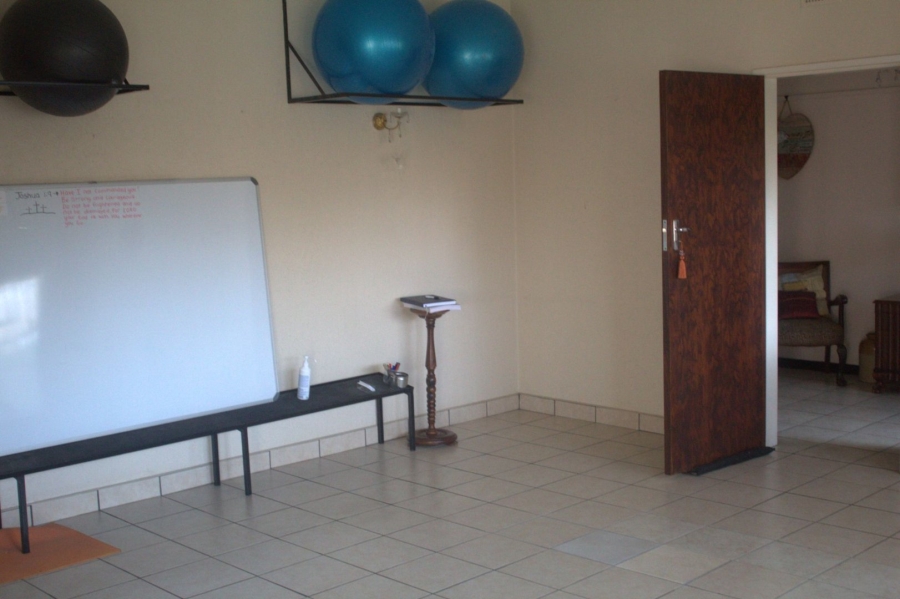 4 Bedroom Property for Sale in Dan Pienaar Free State
